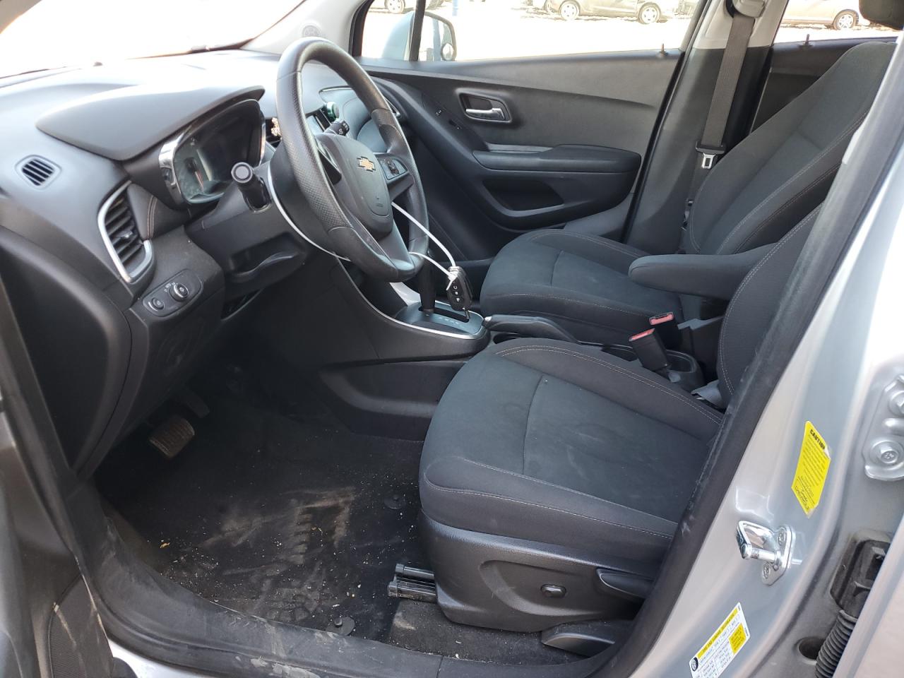 2022 Chevrolet Trax - Image 7