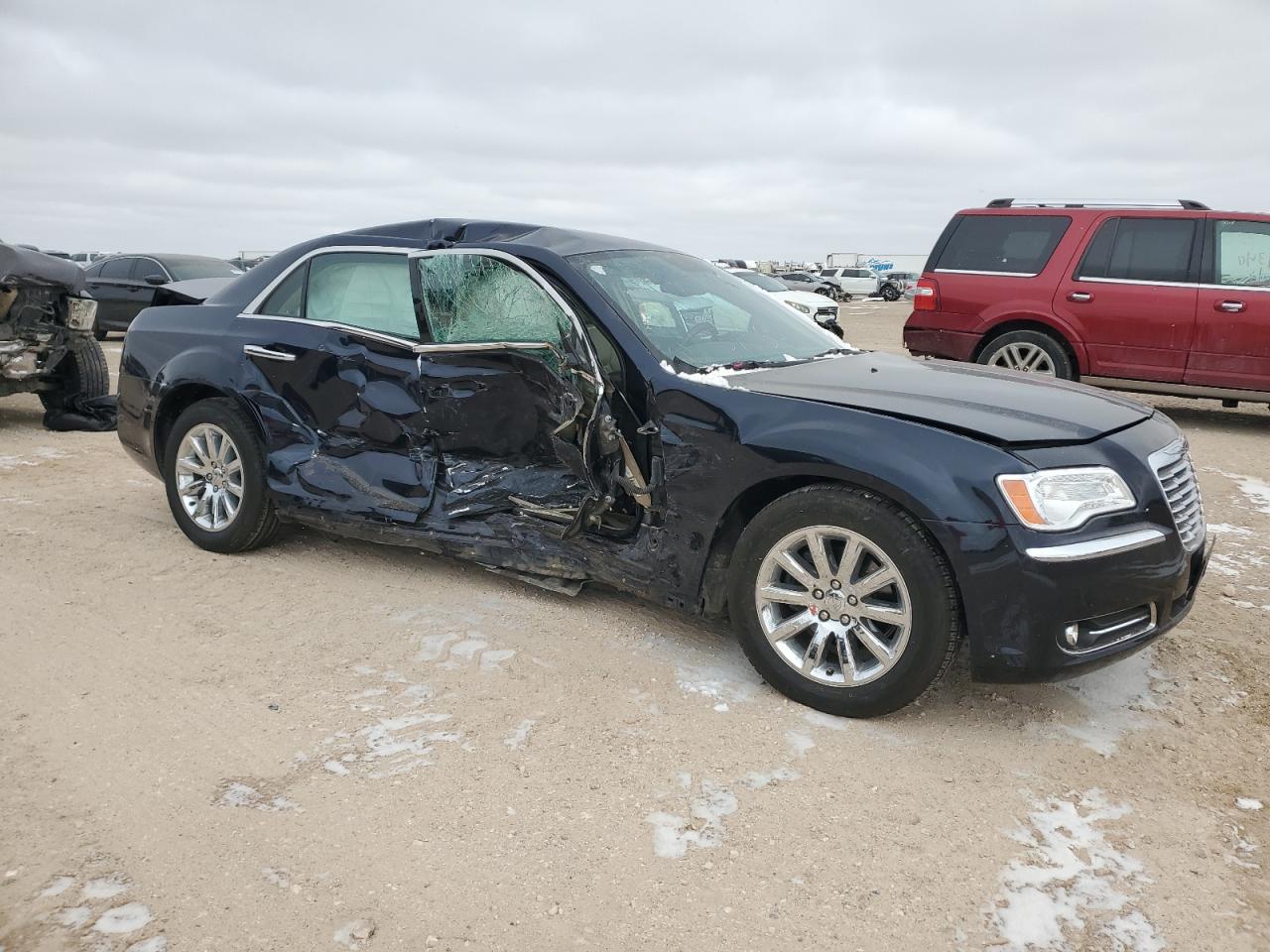 2011 Chrysler 300 - Image 4