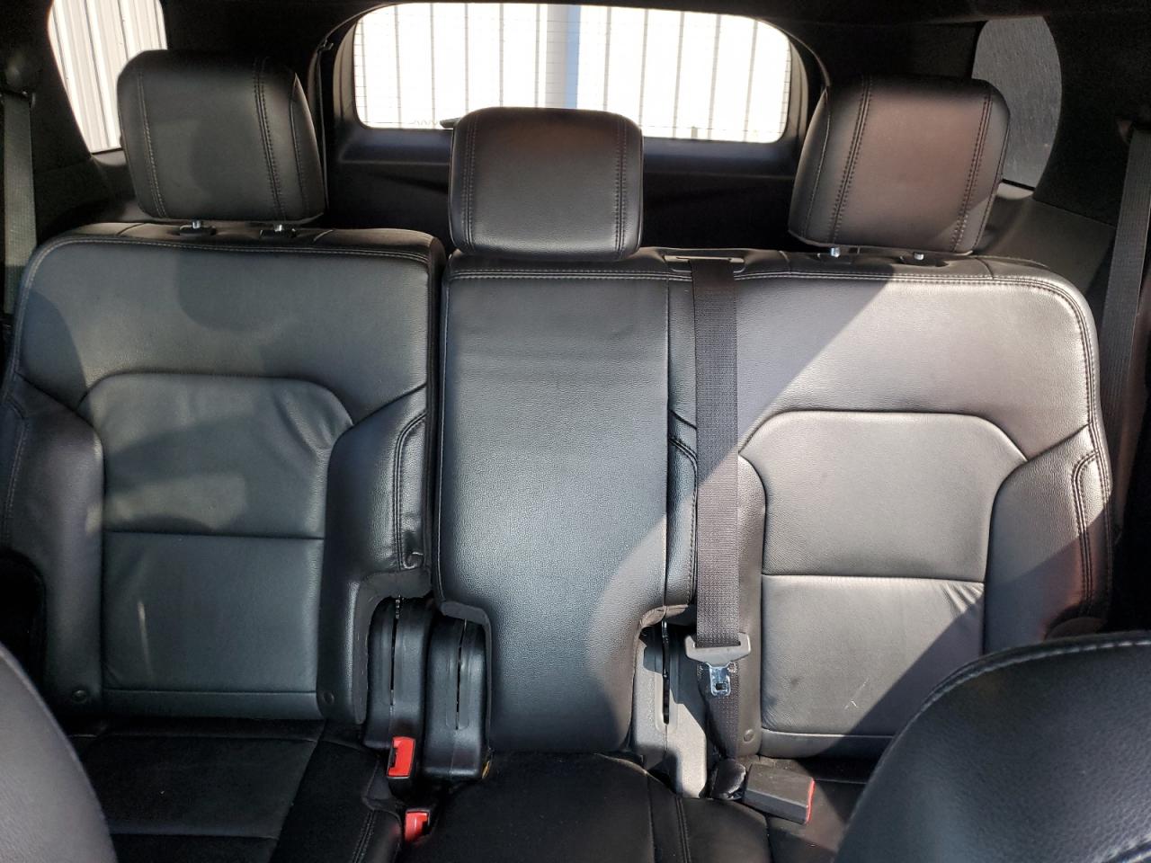2017 Ford Explorer - Image 10