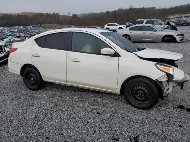  NISSAN VERSA 2018 Белы