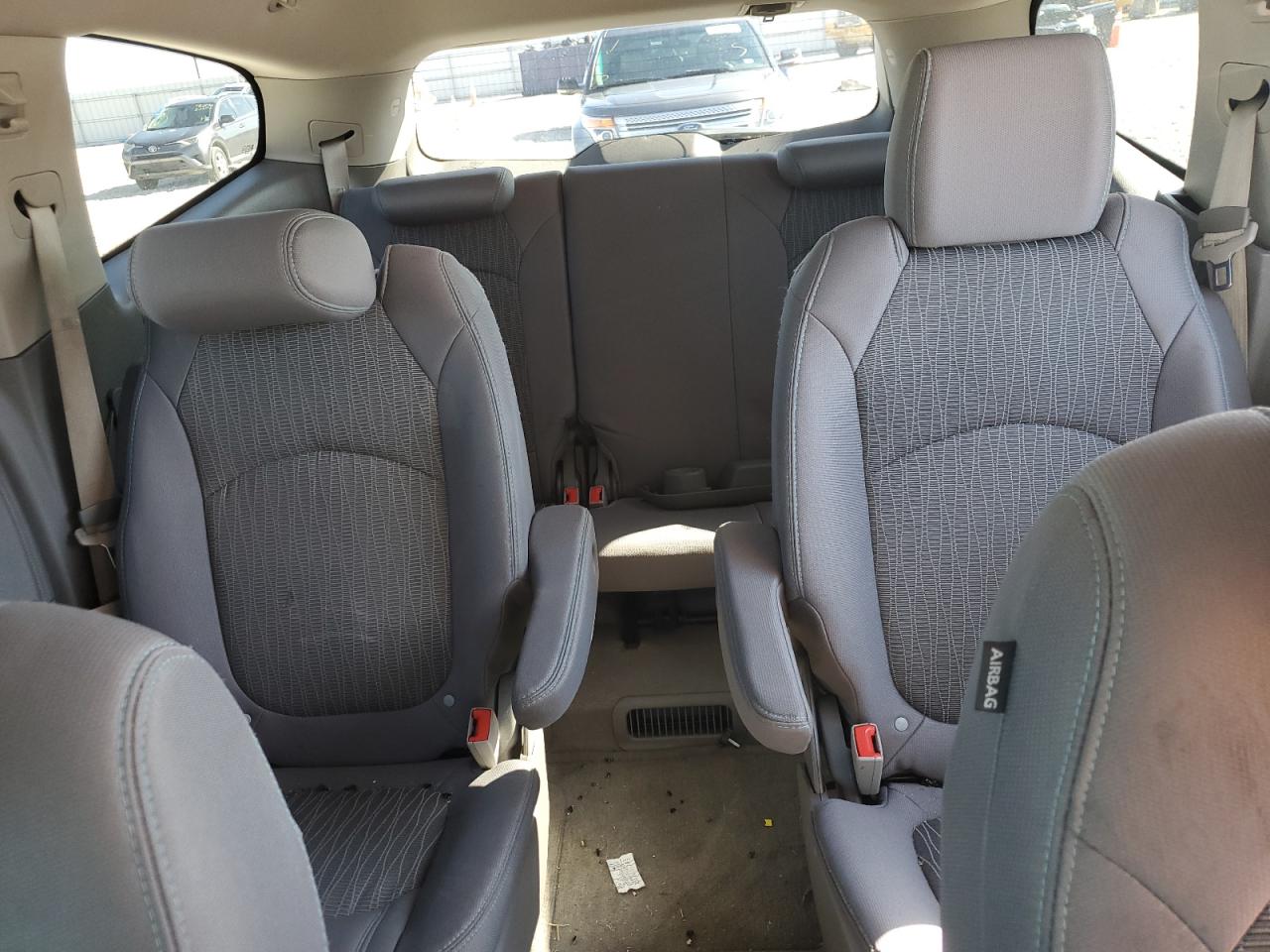 2014 Chevrolet Traverse - Image 10