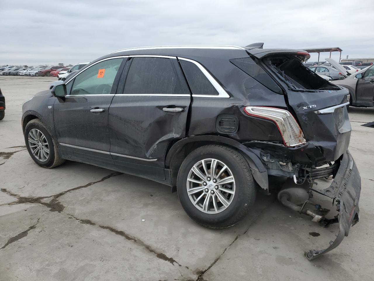 2017 Cadillac XT5 - Image 2