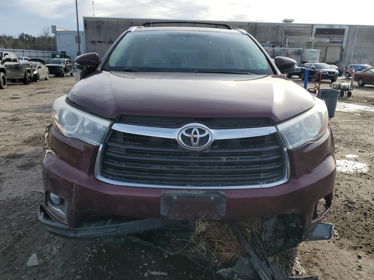 2016 Toyota Highlander - Image 5