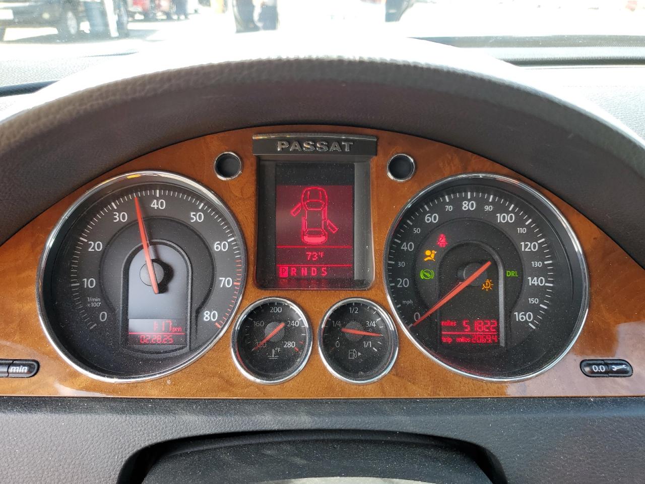2008 Volkswagen Passat - Image 9