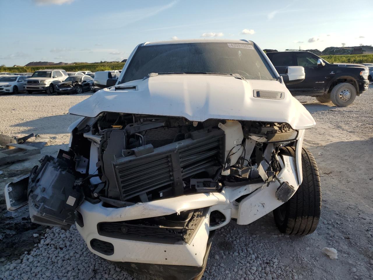 2020 RAM 1500 - Image 5