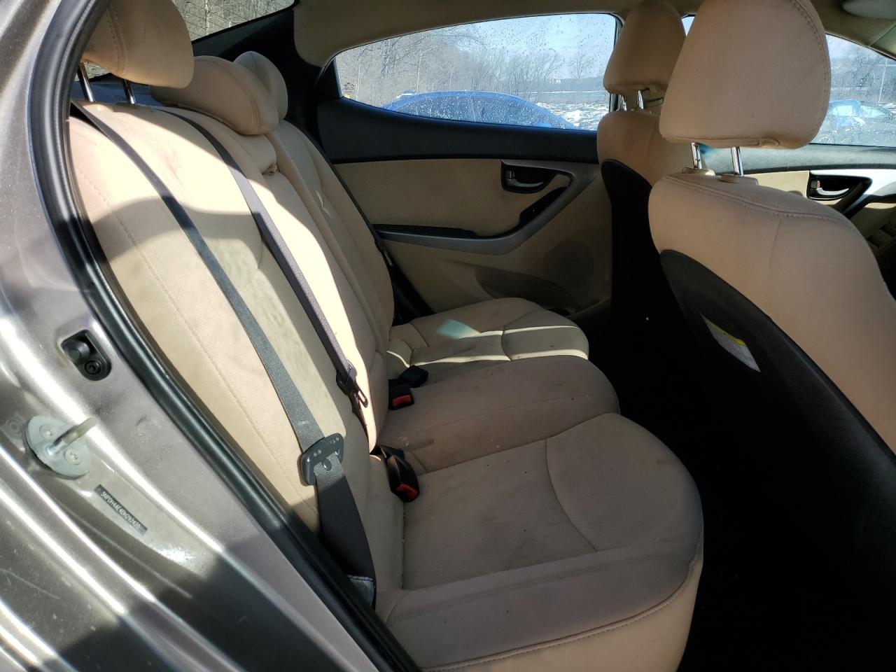 2013 Hyundai Elantra - Image 10