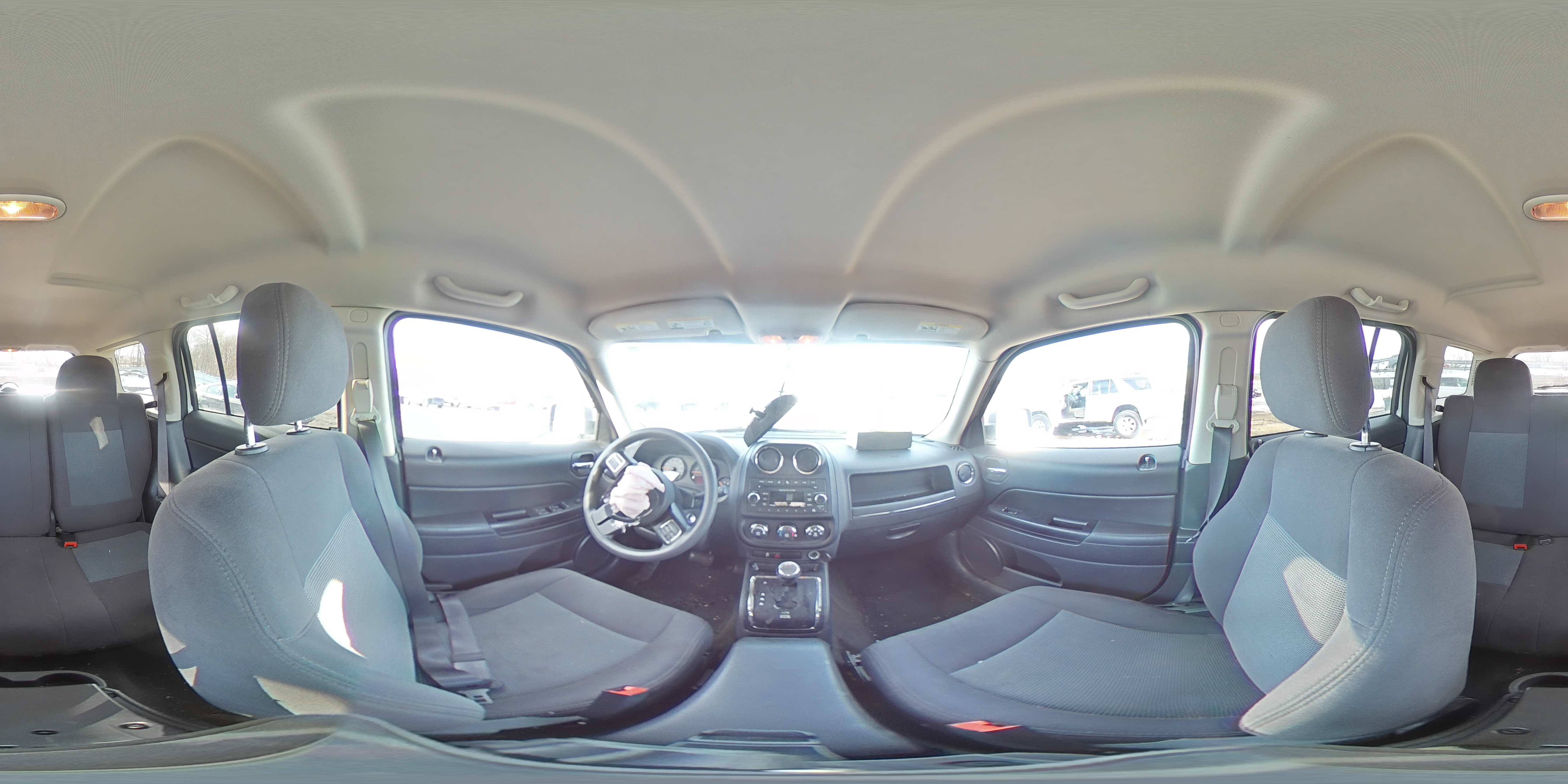 2016 Jeep Liberty (Patriot) - Image 14