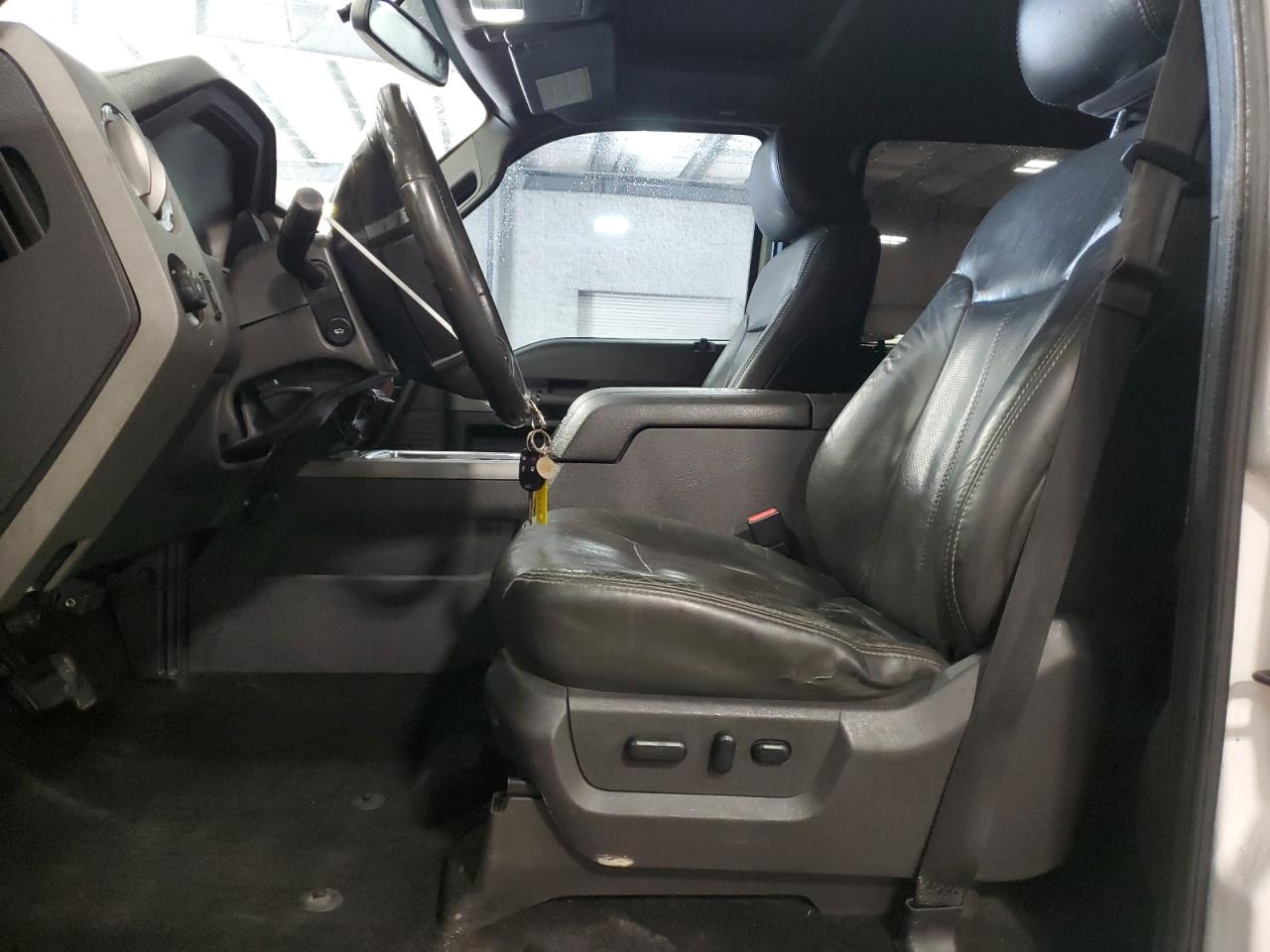 2011 Ford F350 - Image 7