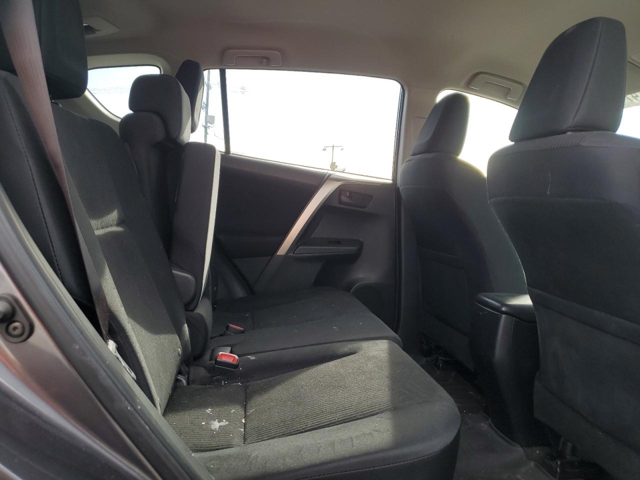 2015 Toyota RAV 4 - Image 11
