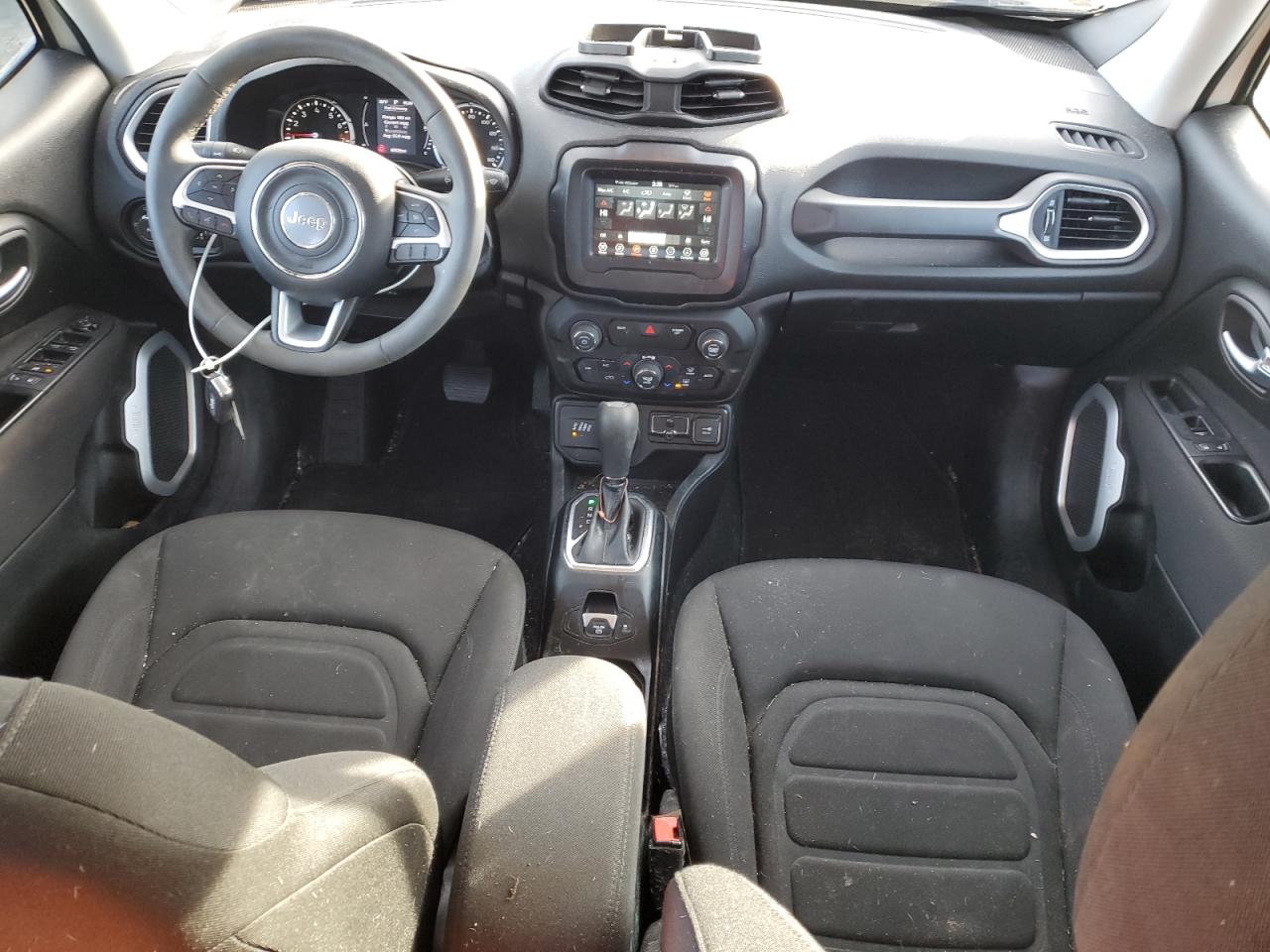 2018 Jeep Renegade - Image 8