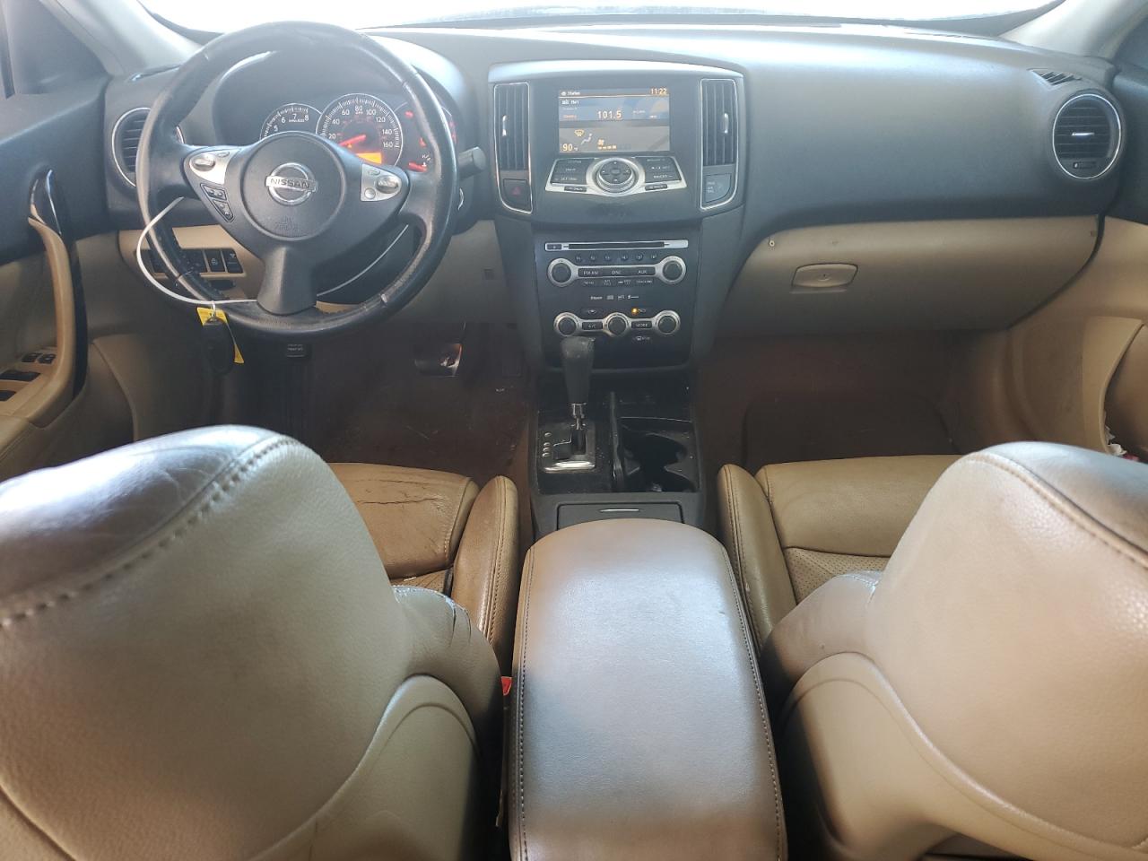 2010 Nissan Maxima - Image 8