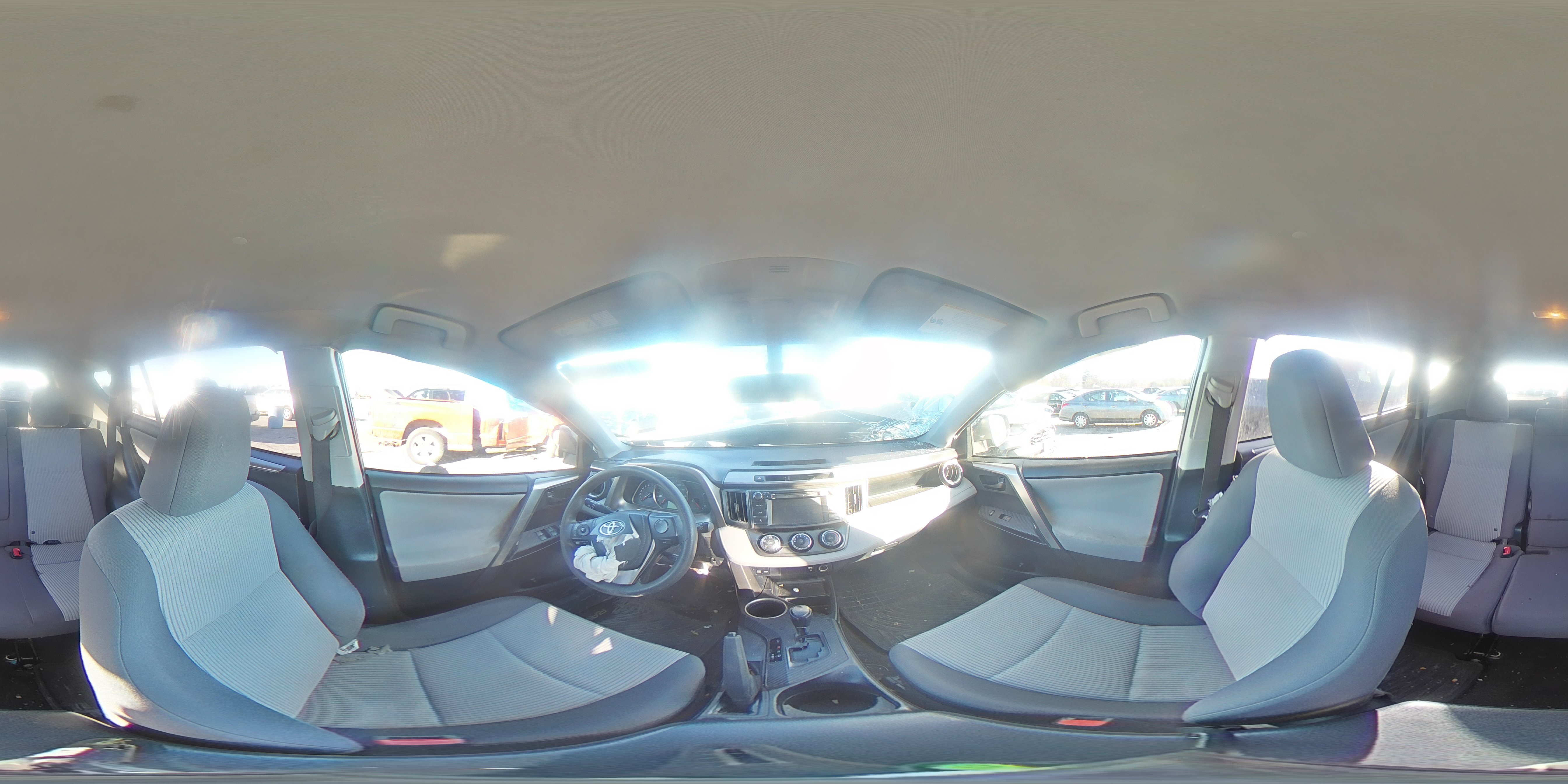 2015 Toyota RAV 4 - Image 13
