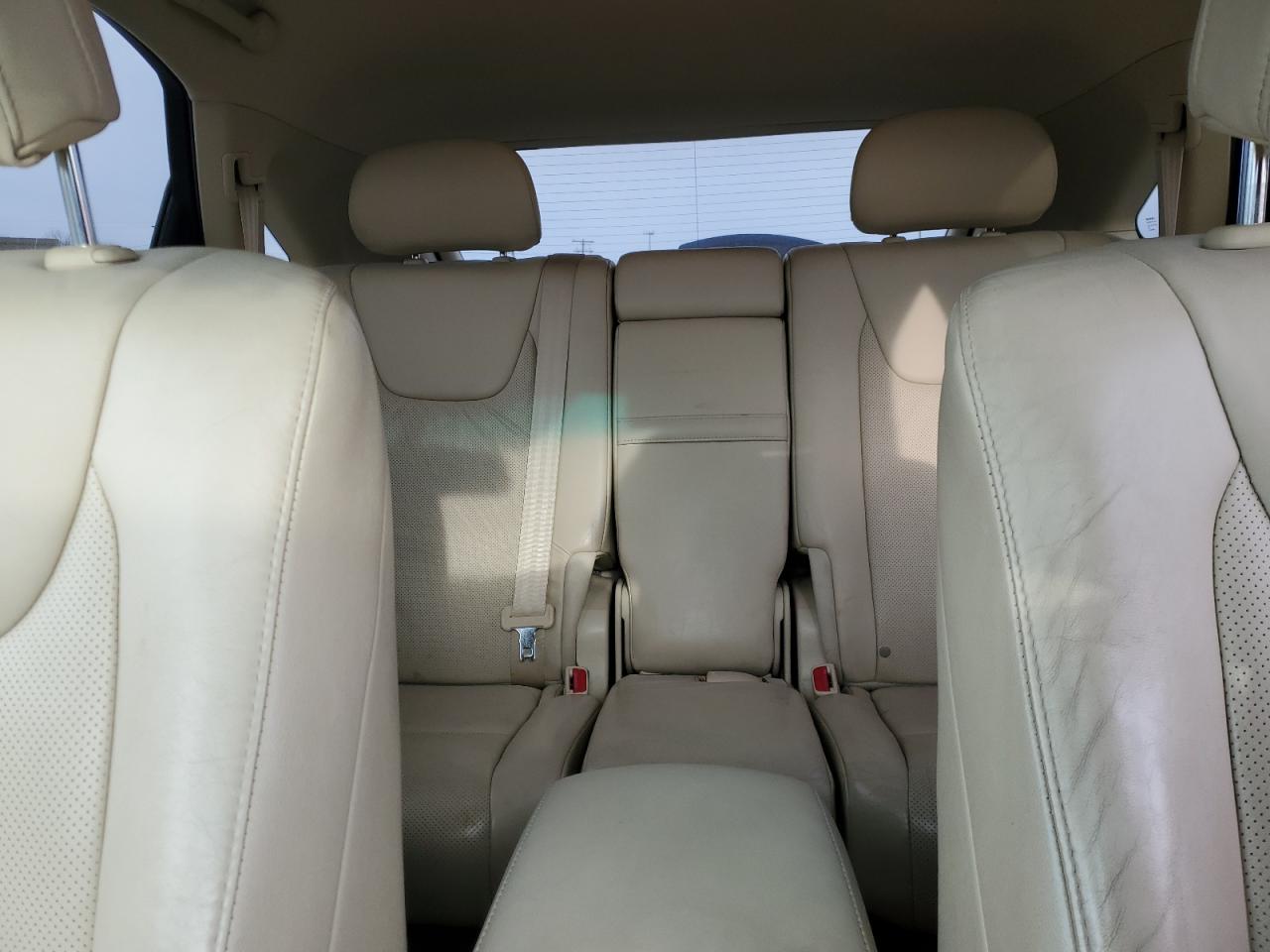 2011 Lexus RX - Image 10
