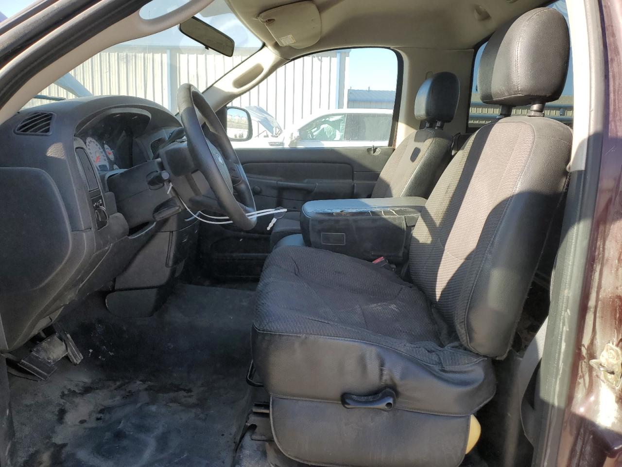 2004 Dodge RAM - Image 7