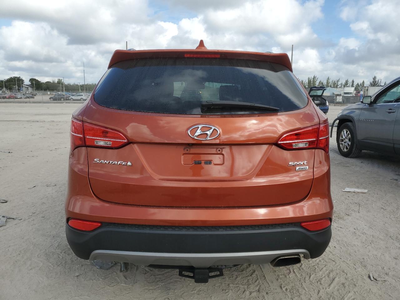 2016 Hyundai Santa Fe - Image 6