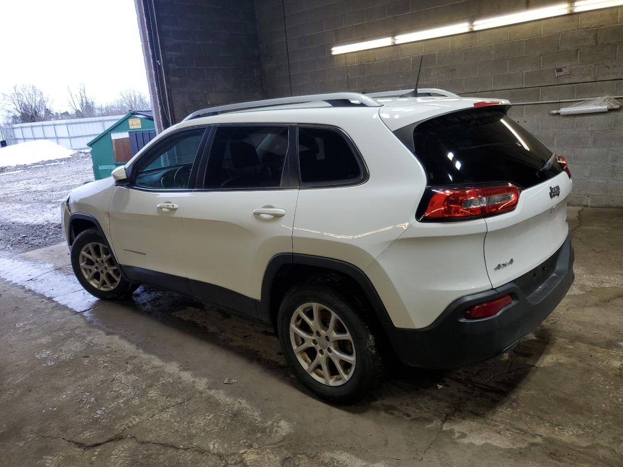 2018 Jeep Grand Cherokee - Image 2