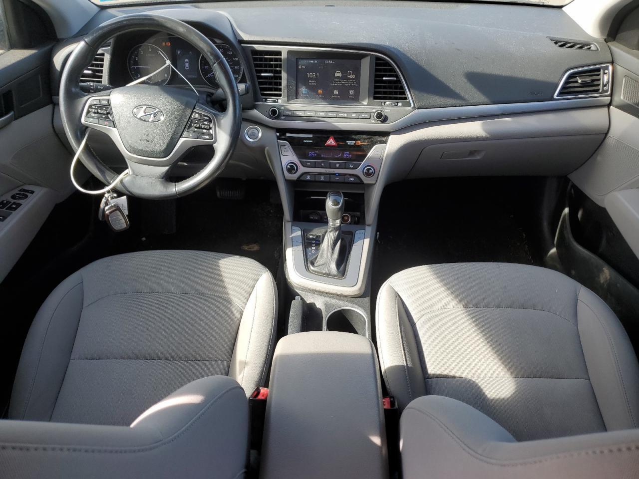 2018 Hyundai Elantra - Image 8