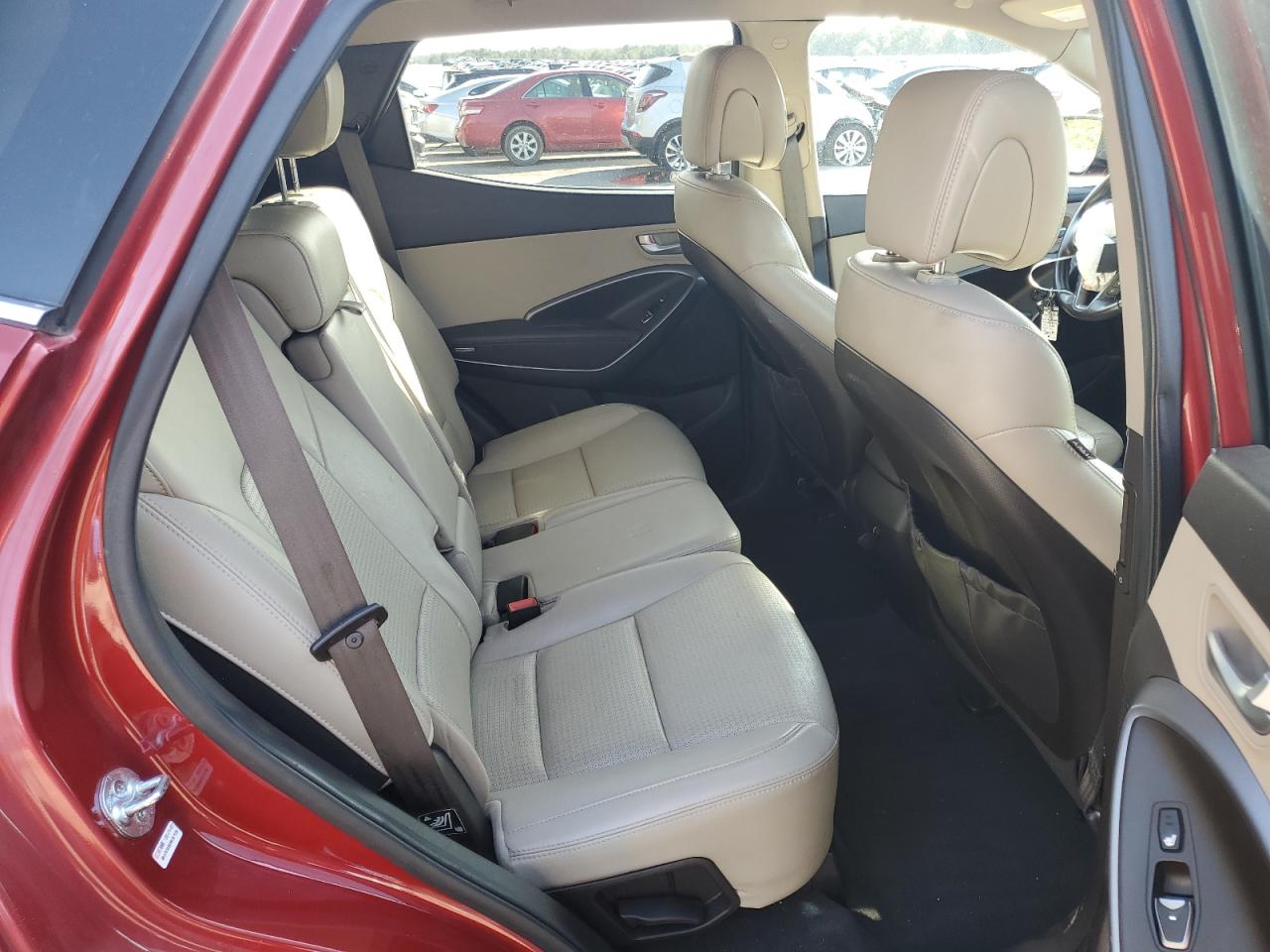 2013 Hyundai Santa Fe - Image 11