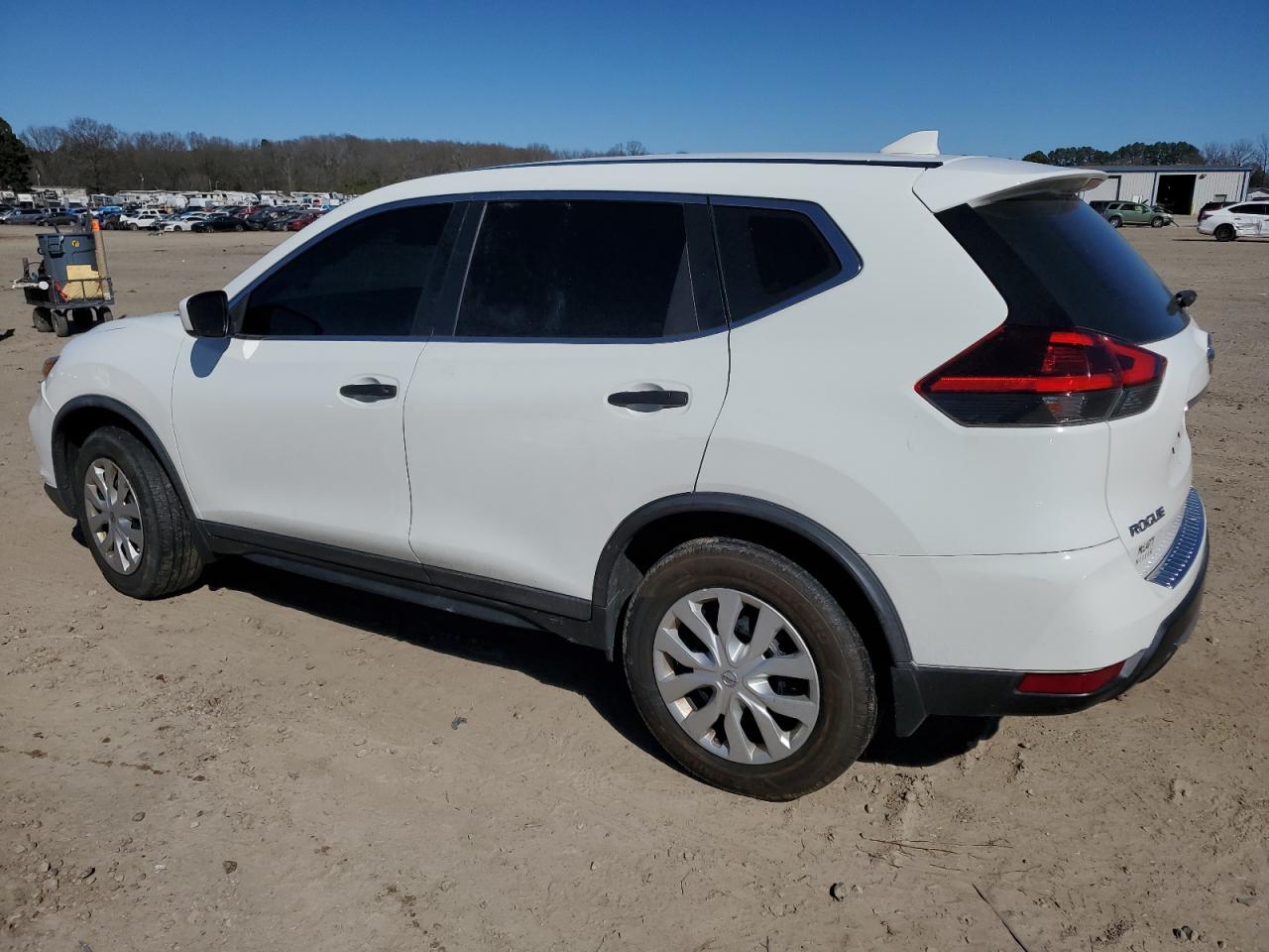 2018 Nissan Rogue - Image 2