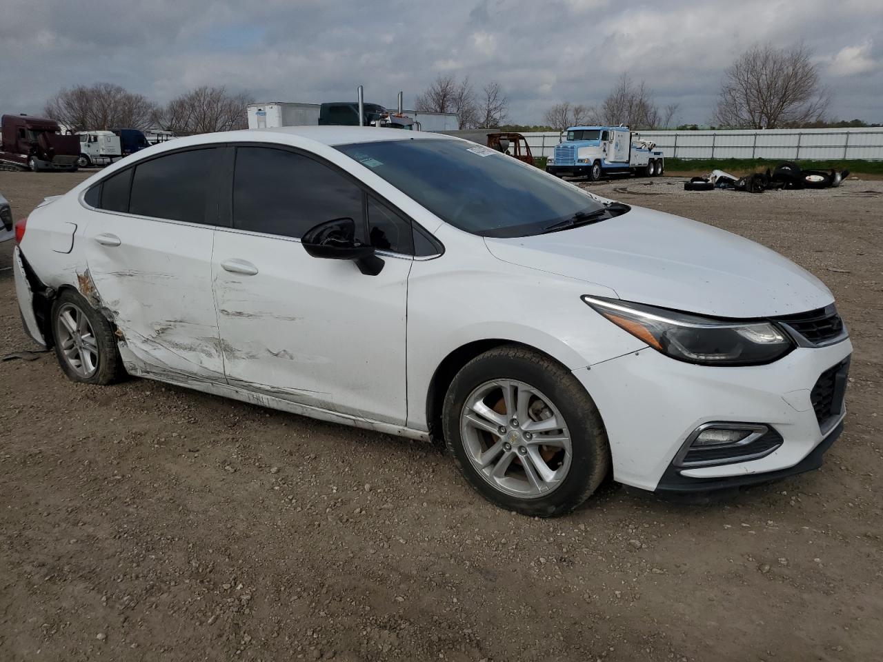 2016 Chevrolet Cruze - Image 4