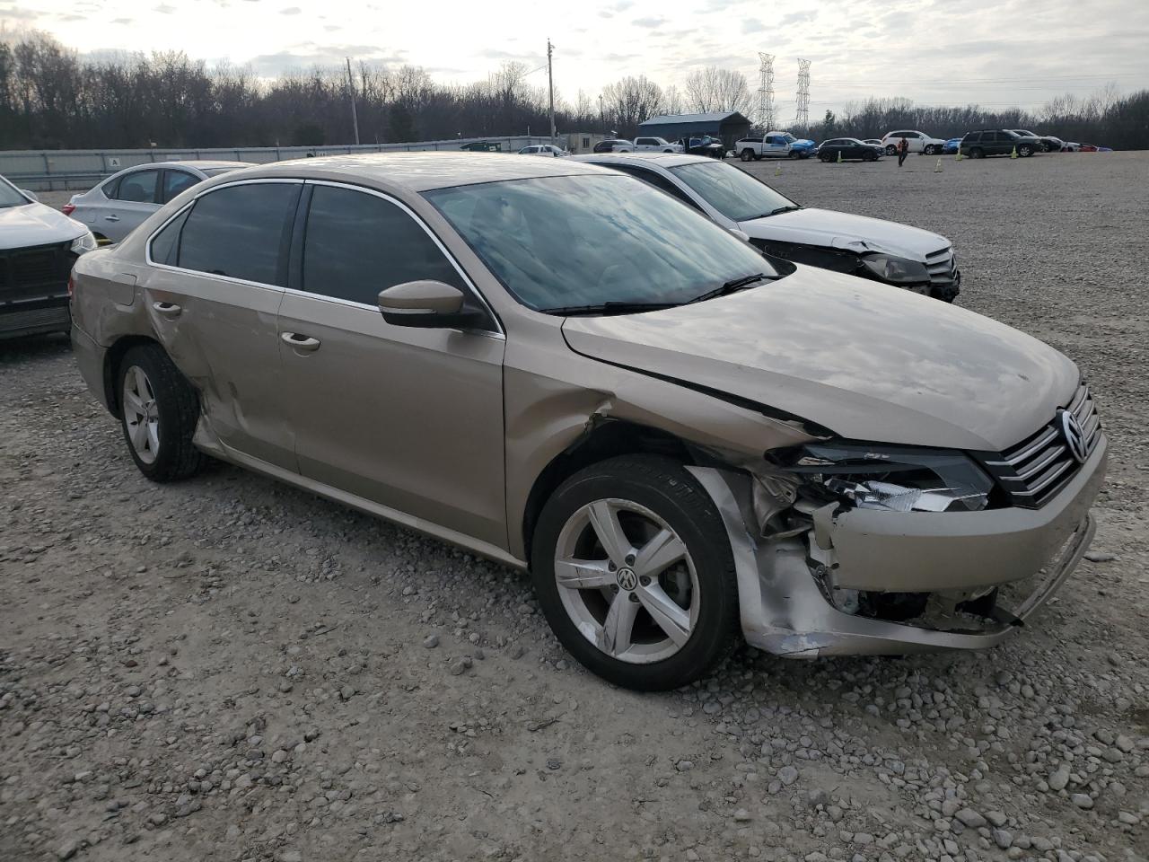 2015 Volkswagen Passat - Image 4