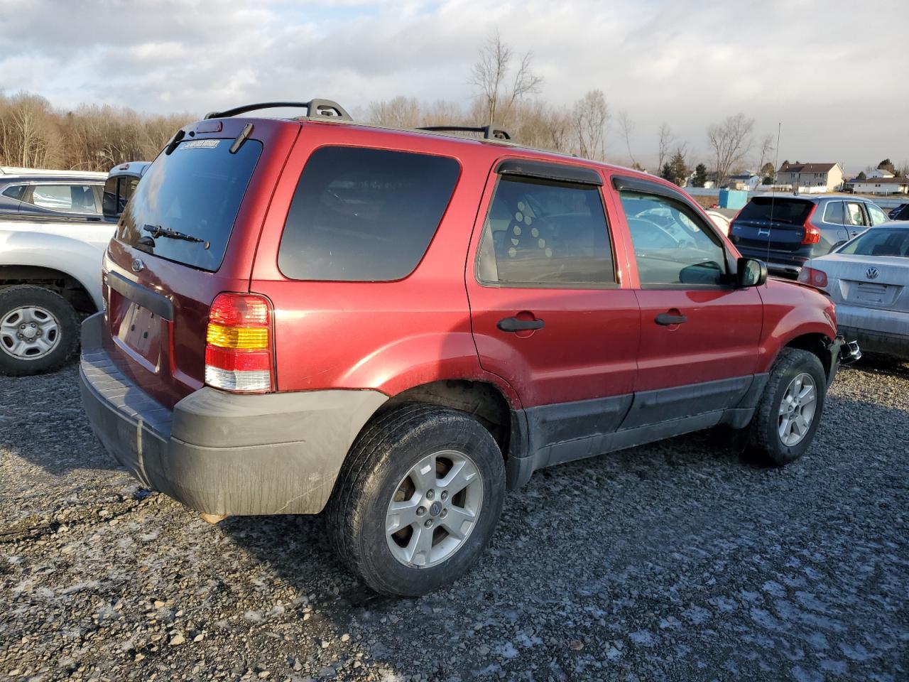 2005 Ford Escape - Image 3