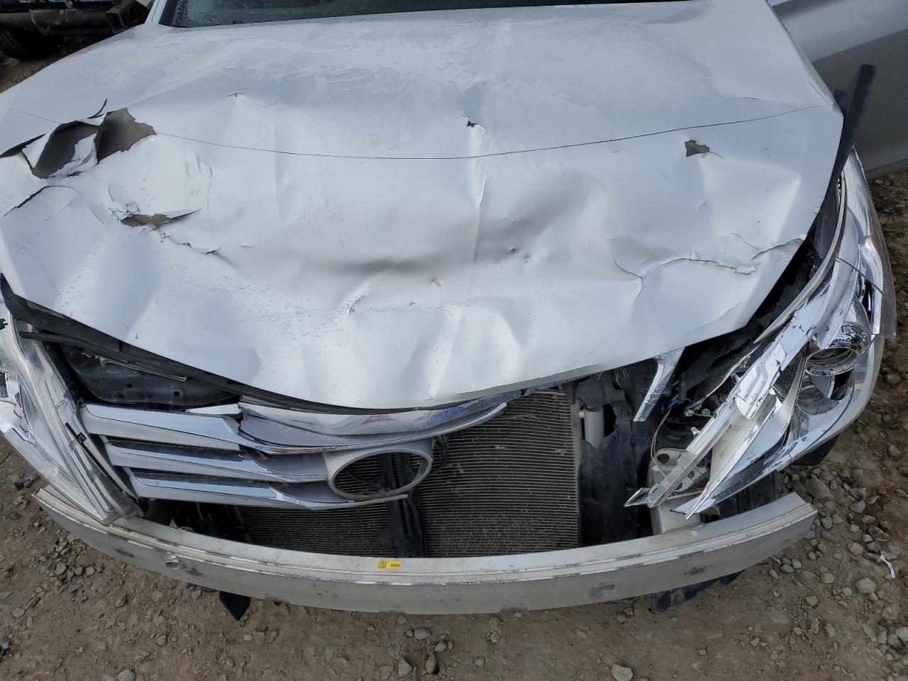 2012 Hyundai Azera - Image 11