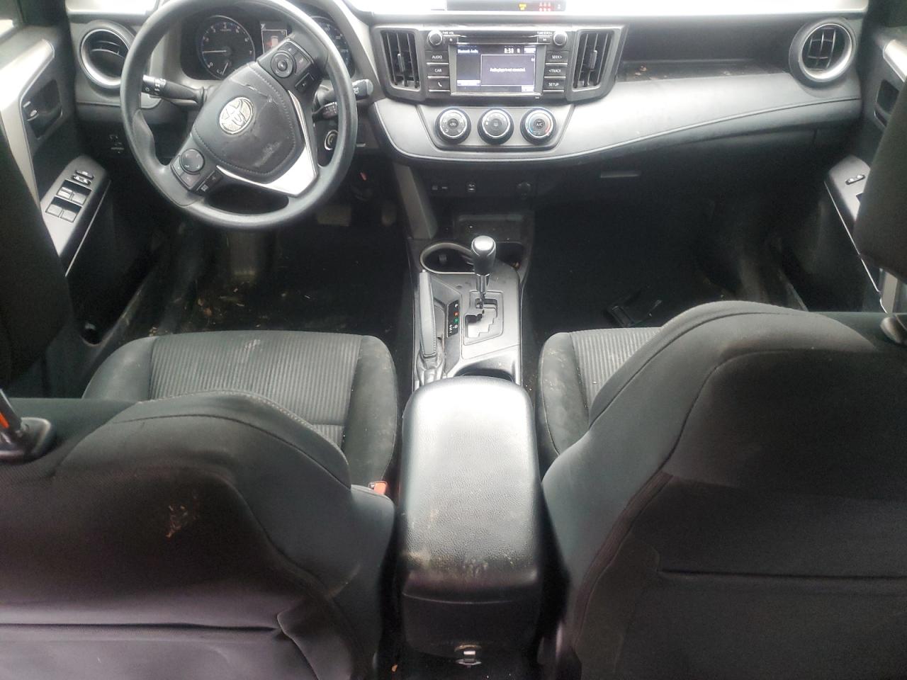 2018 Toyota RAV 4 - Image 8