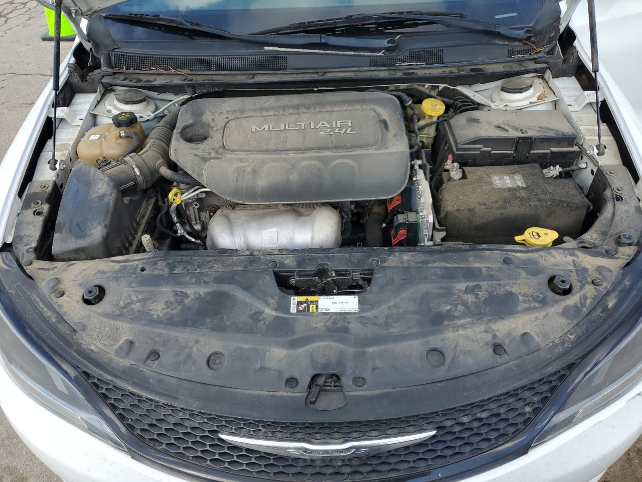 2015 Chrysler 200 - Image 11