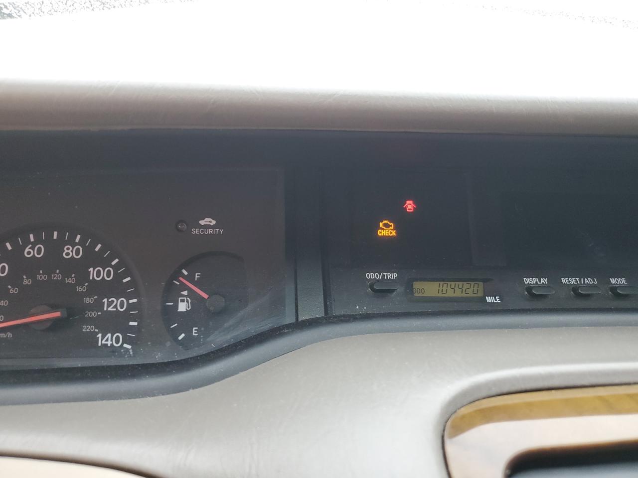 2004 Toyota Avalon - Image 9