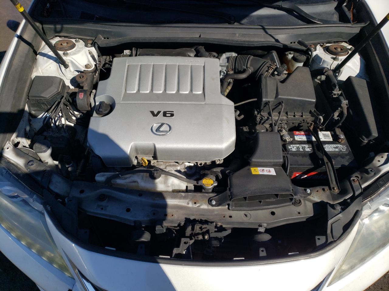 2013 Lexus ES - Image 11