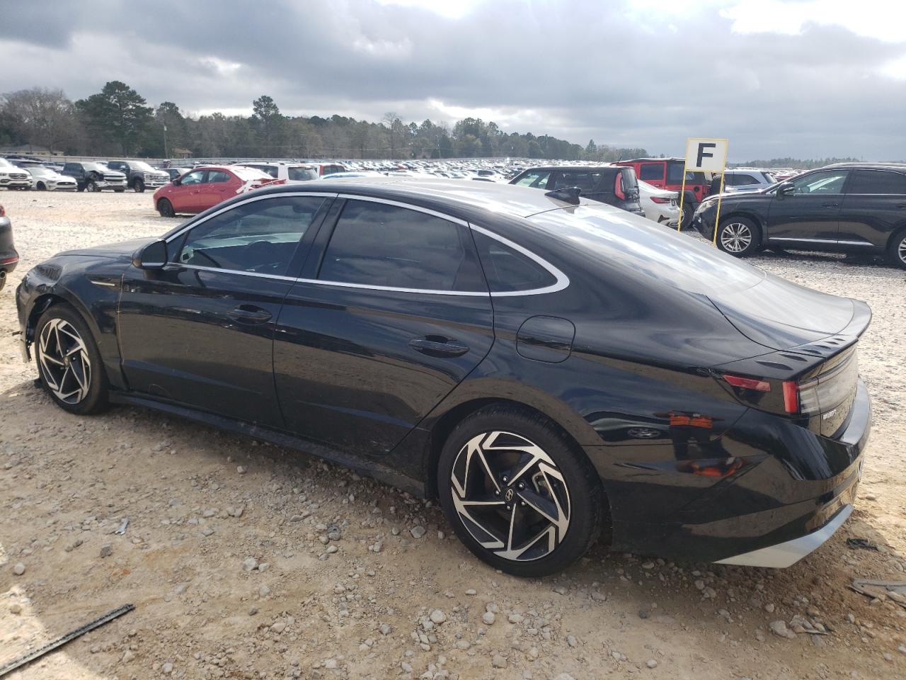 2024 Hyundai Sonata - Image 2