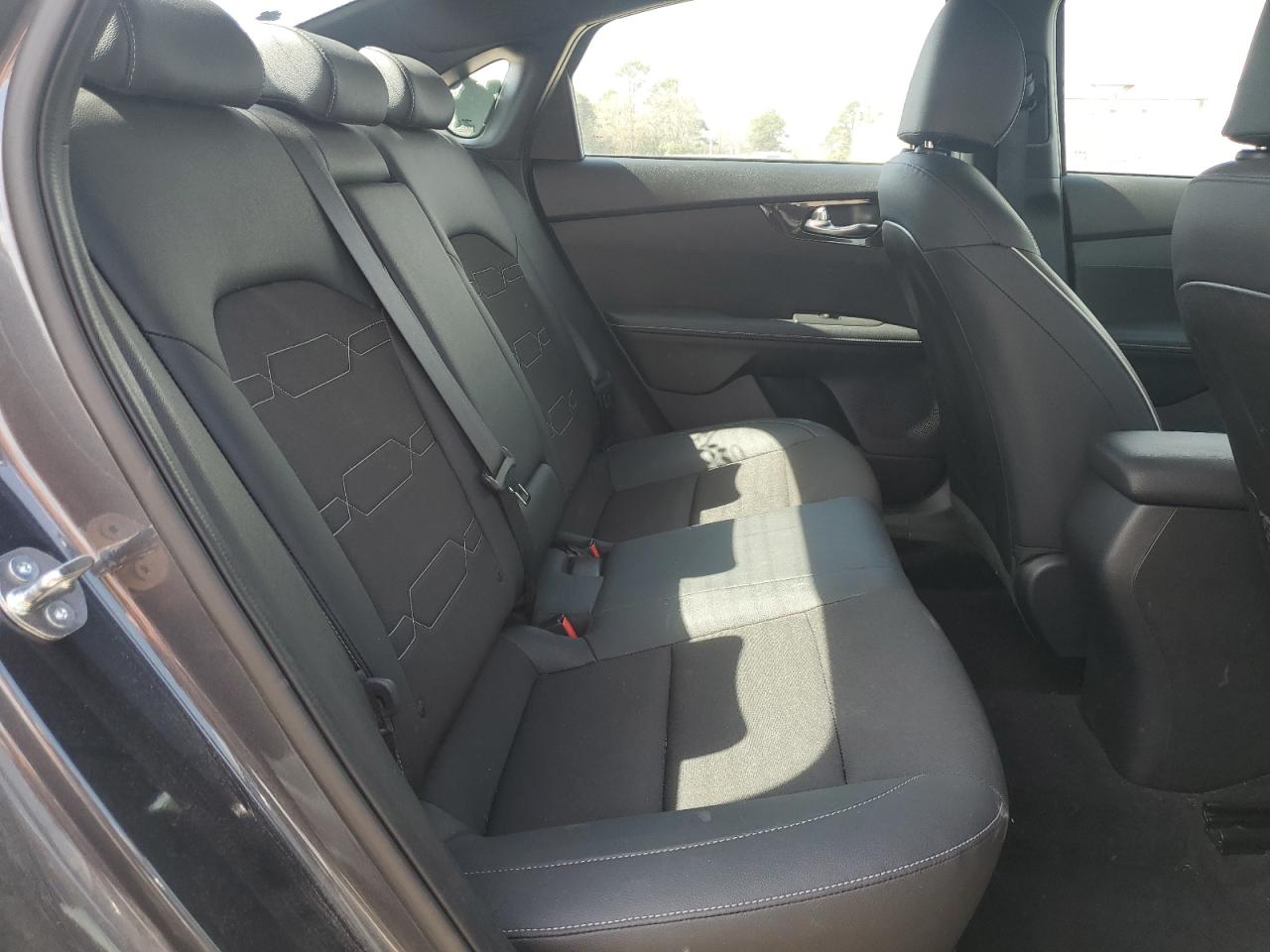 2023 Kia Forte - Image 10