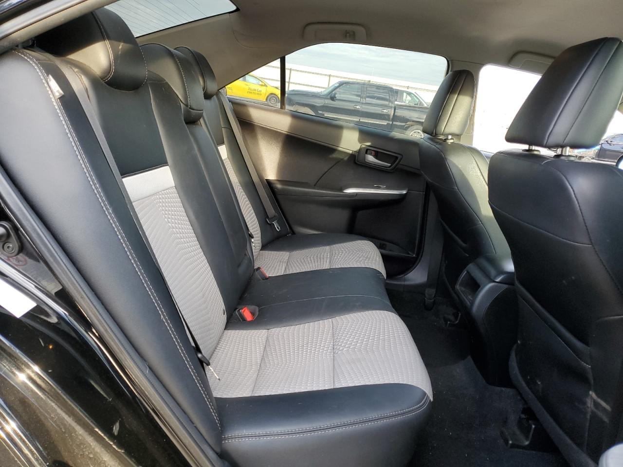 2012 Toyota Camry - Image 10