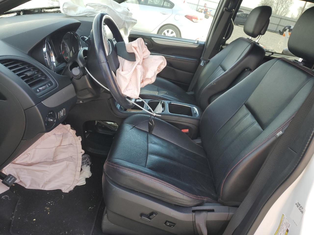 2019 Dodge Caravan - Image 7