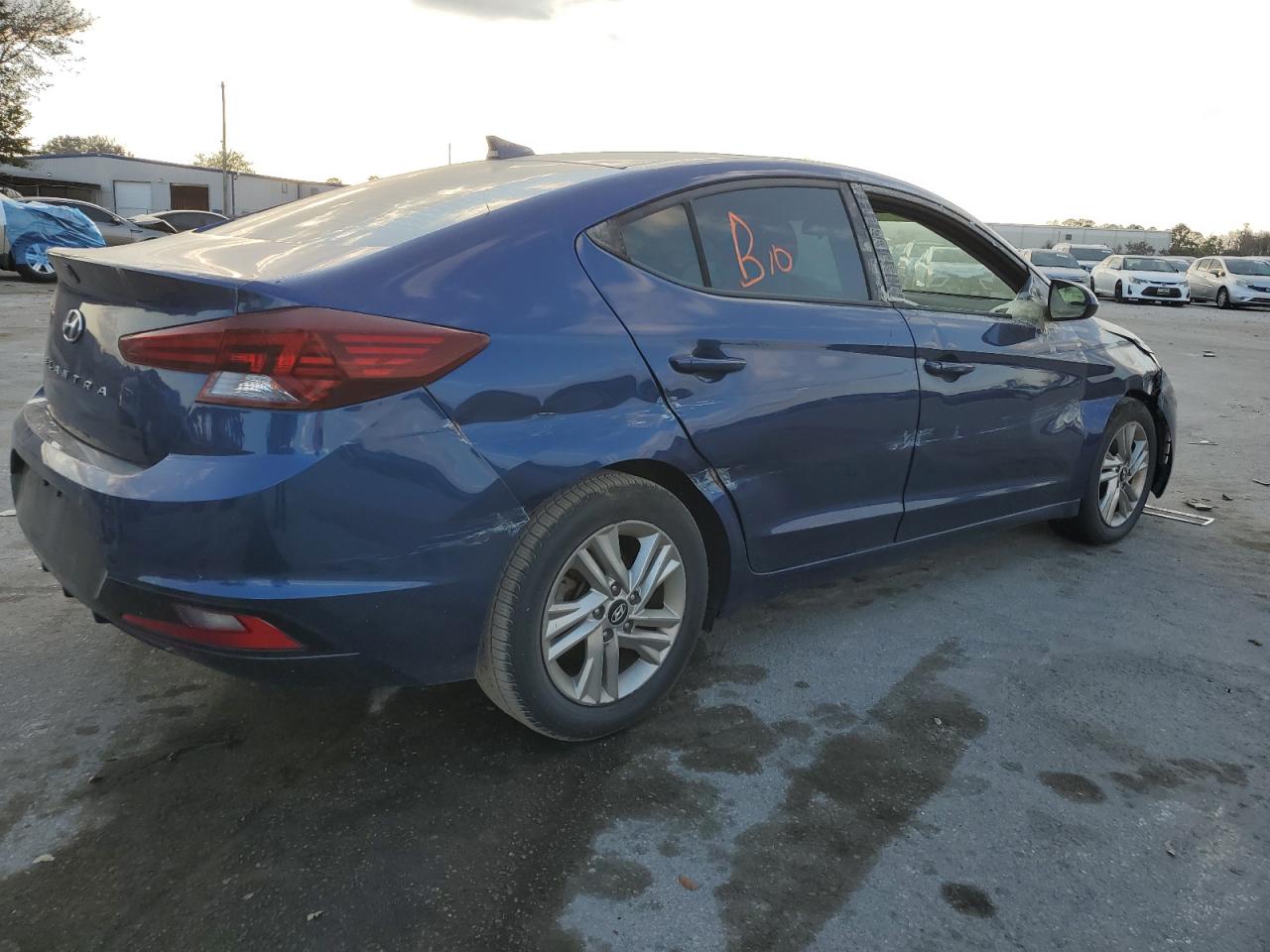 2019 Hyundai Elantra - Image 3