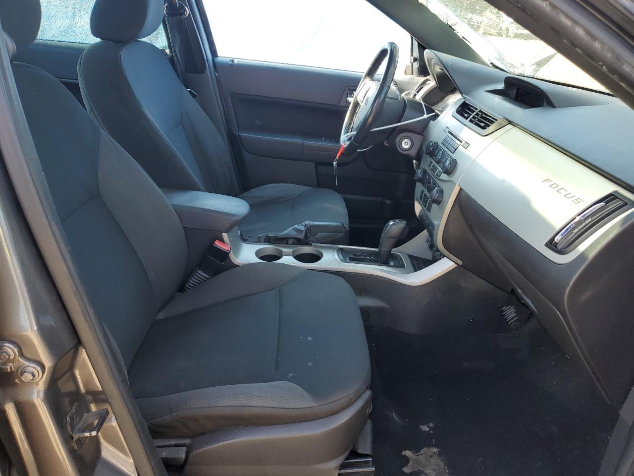 2010 Ford Focus - Image 7