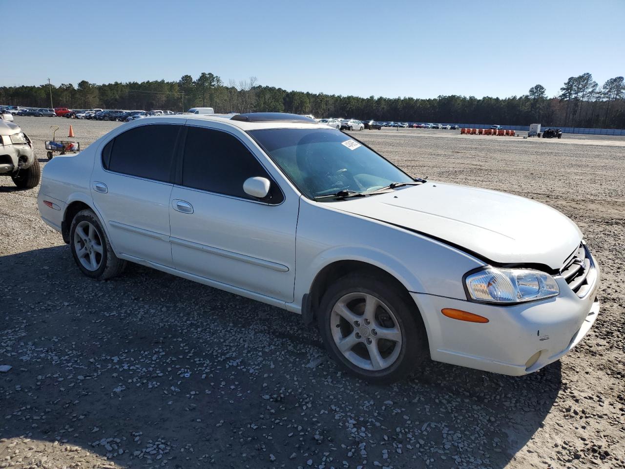 2000 Nissan Maxima - Image 4
