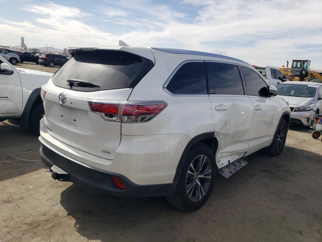 2016 Toyota Highlander - Image 3