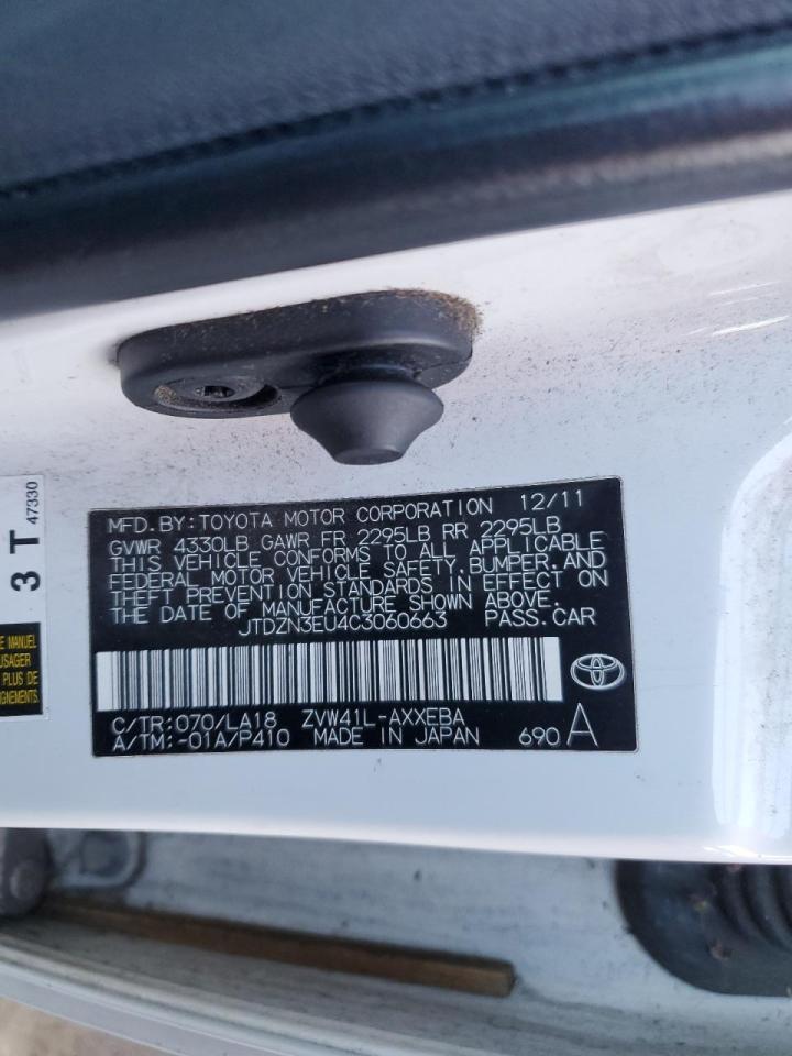 2012 Toyota Prius - Image 12