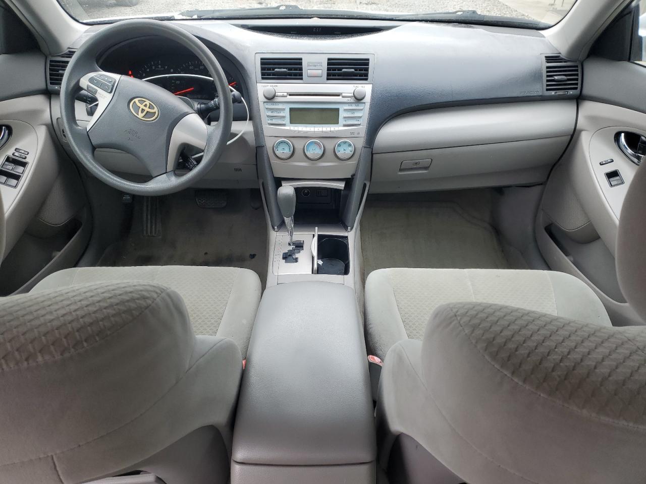 2009 Toyota Camry - Image 8