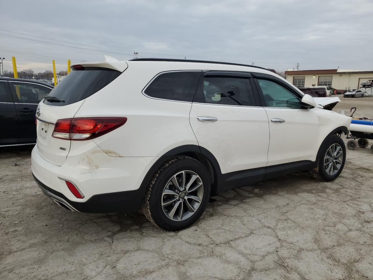2017 Hyundai Santa Fe - Image 3