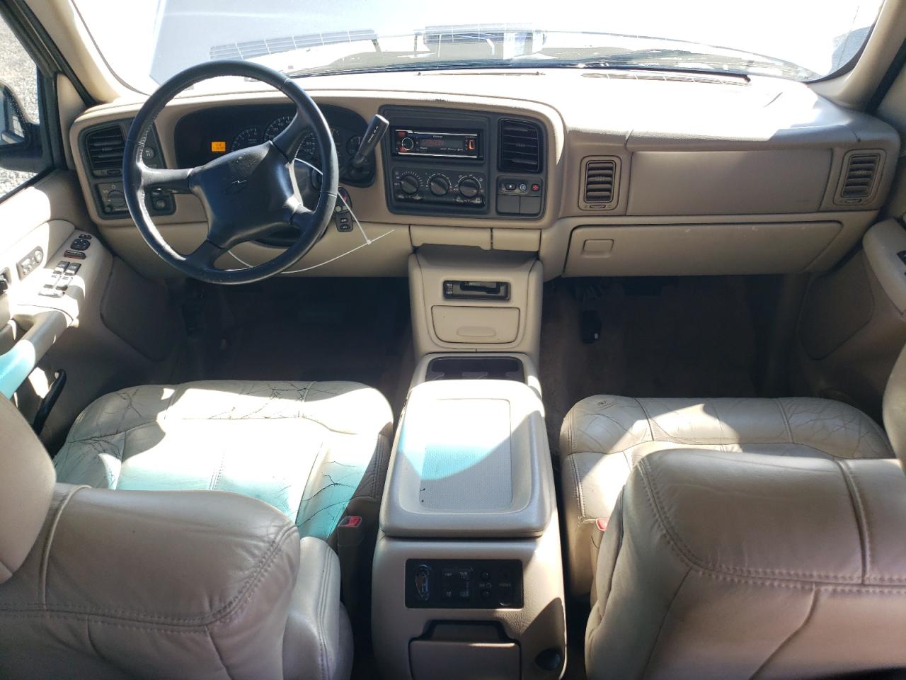 2001 Chevrolet Suburban - Image 8