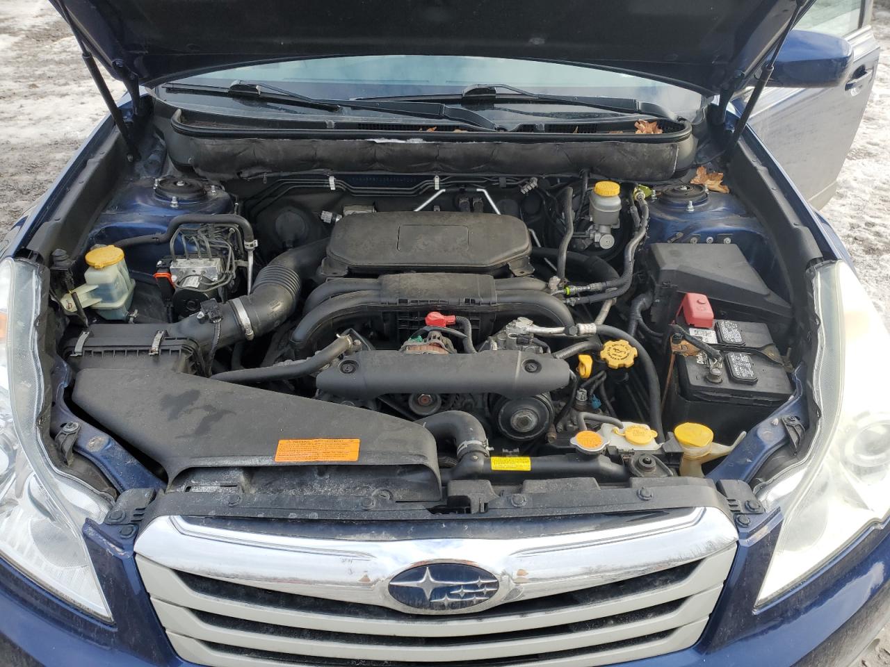 2011 Subaru Outback - Image 14