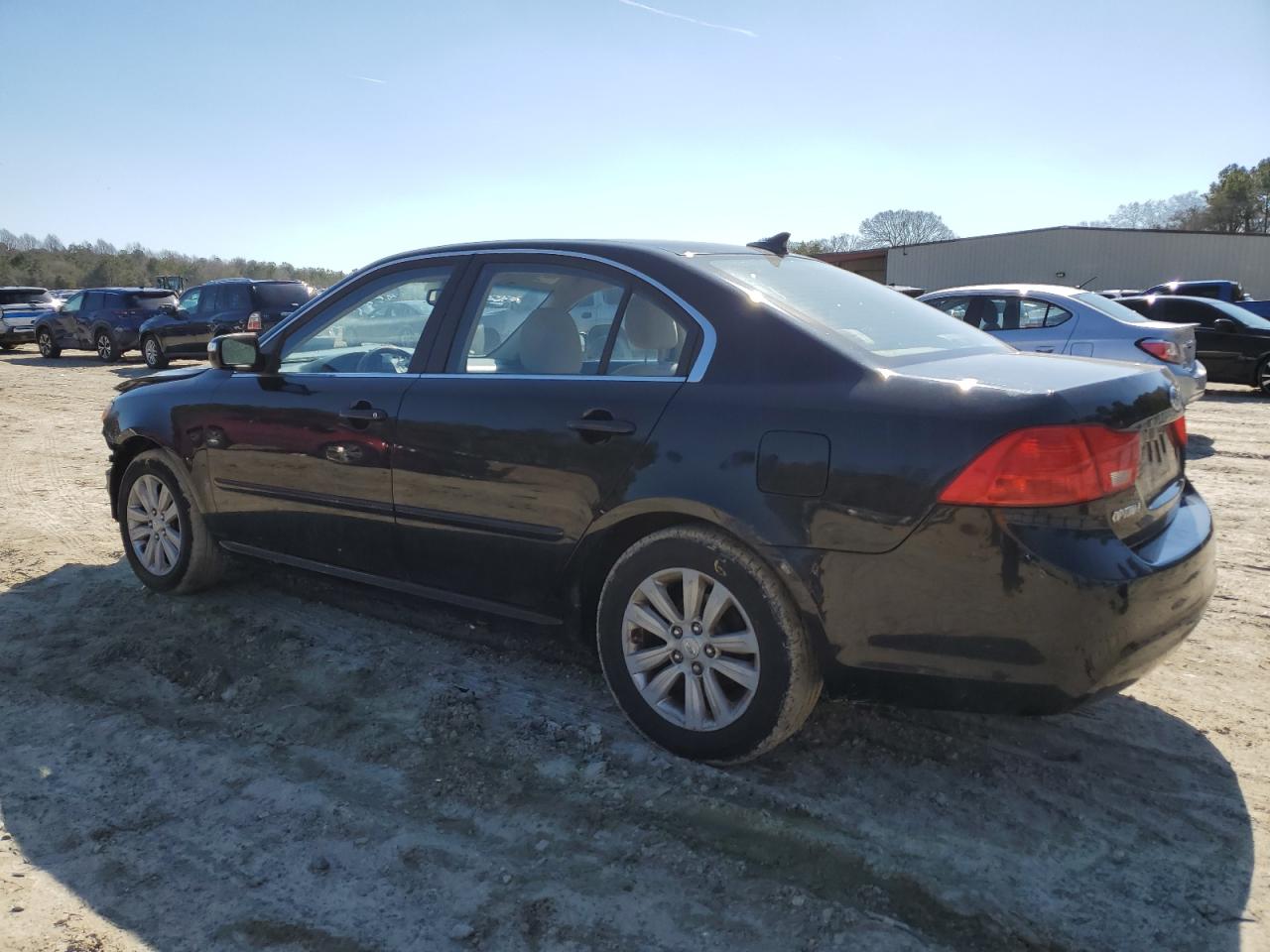 2010 Kia Optima - Image 2