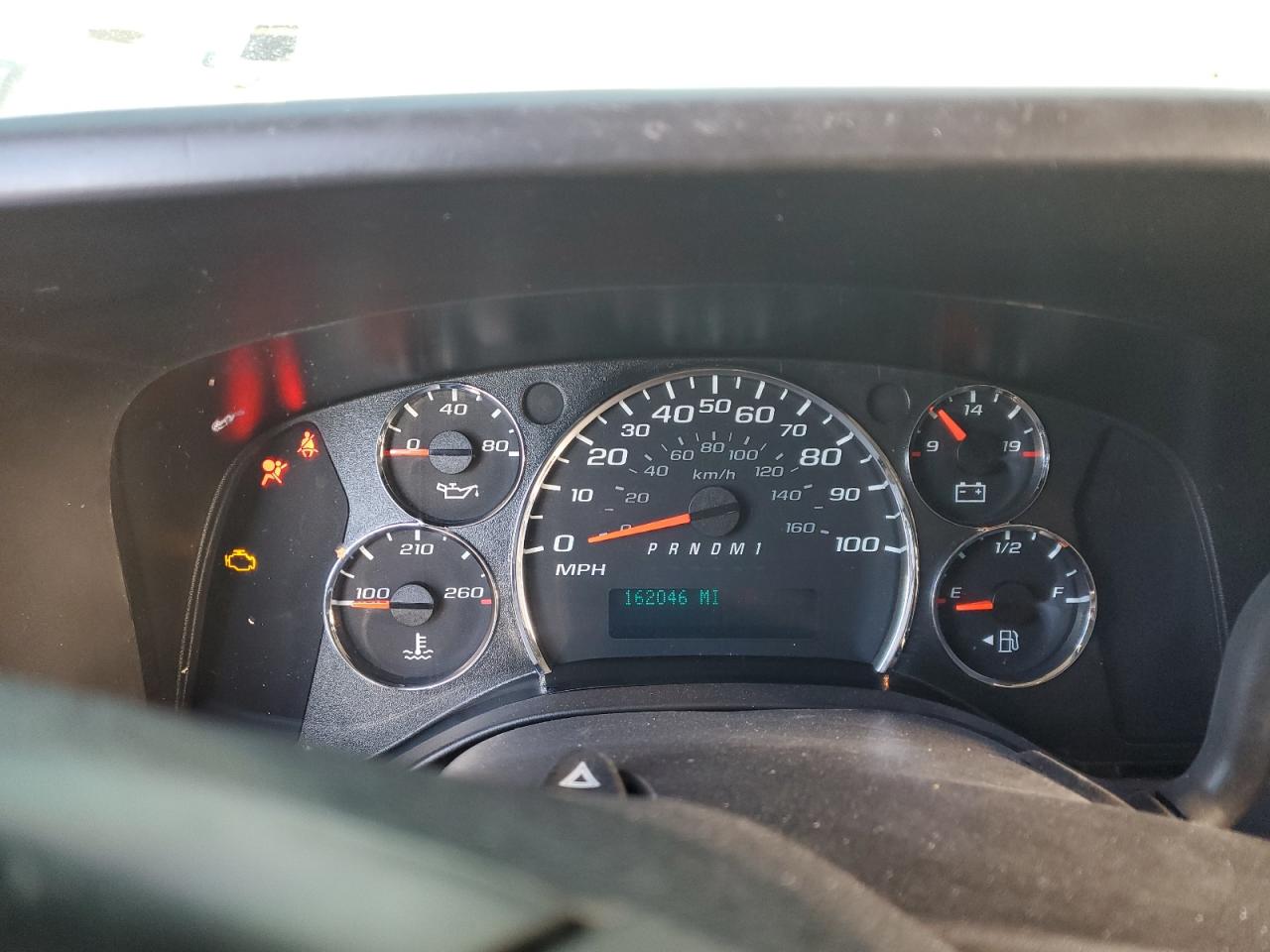 2013 Chevrolet Express - Image 9