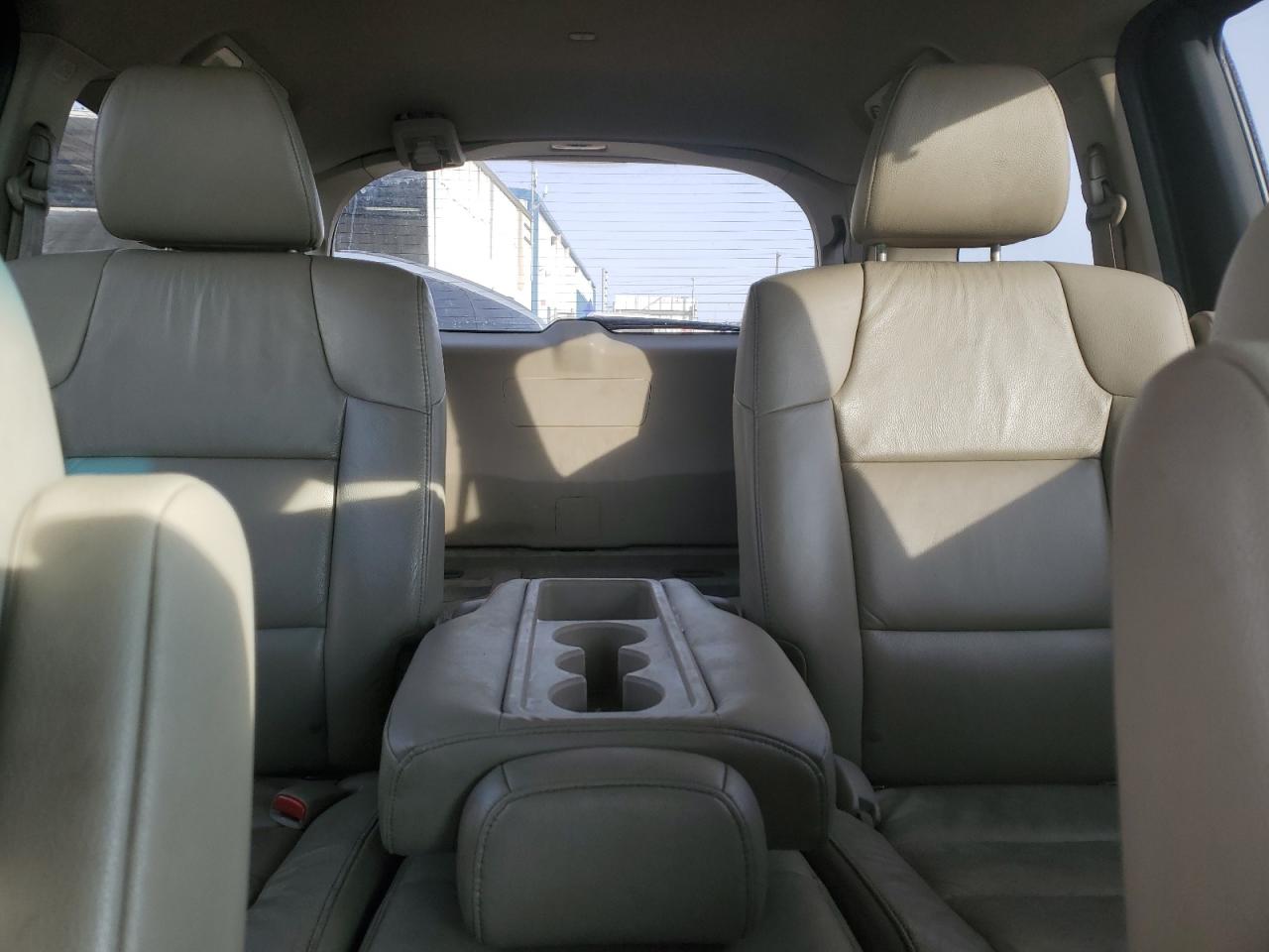 2011 Honda Odyssey - Image 10