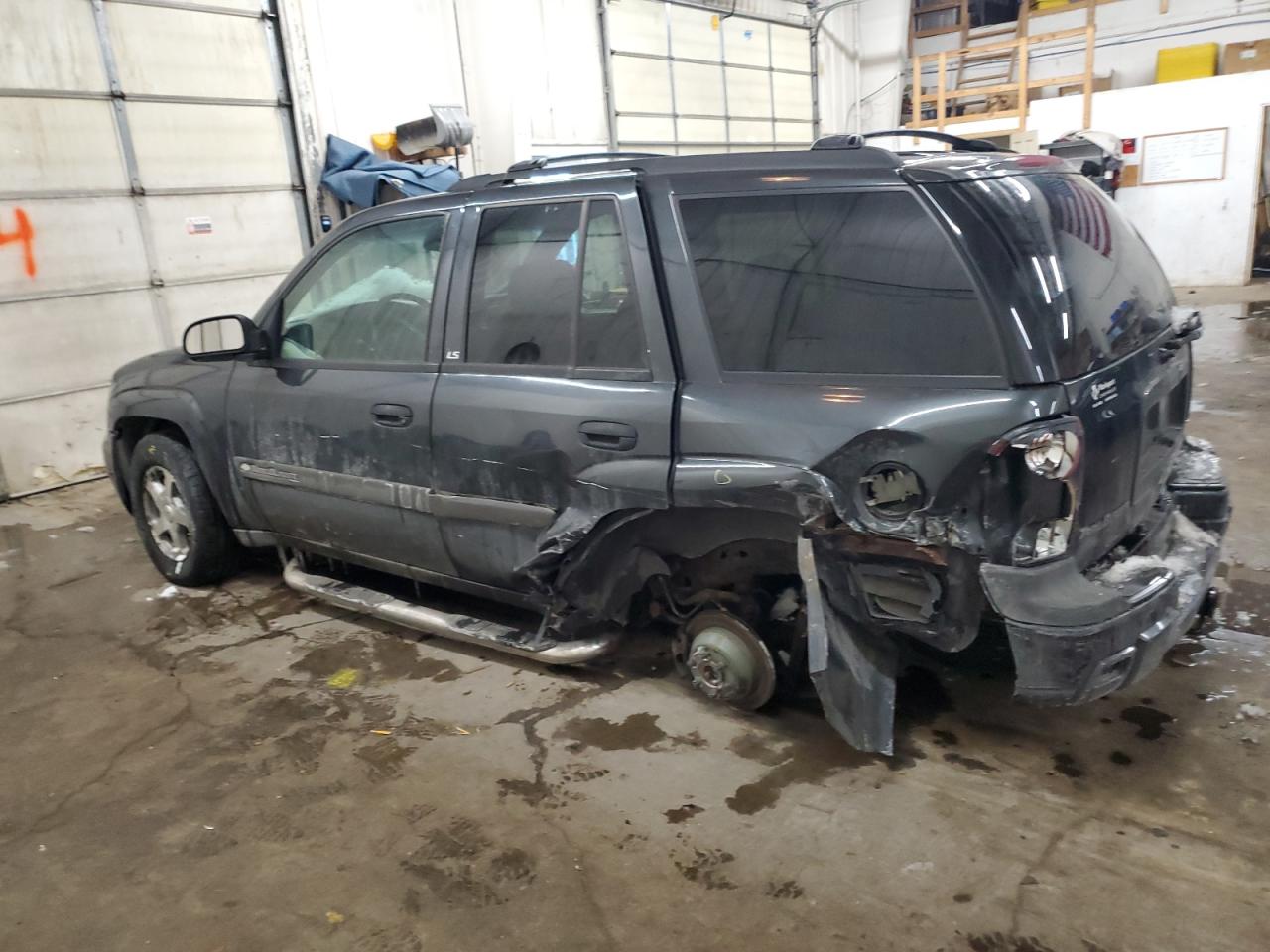 2004 Chevrolet TrailBlazer - Image 2