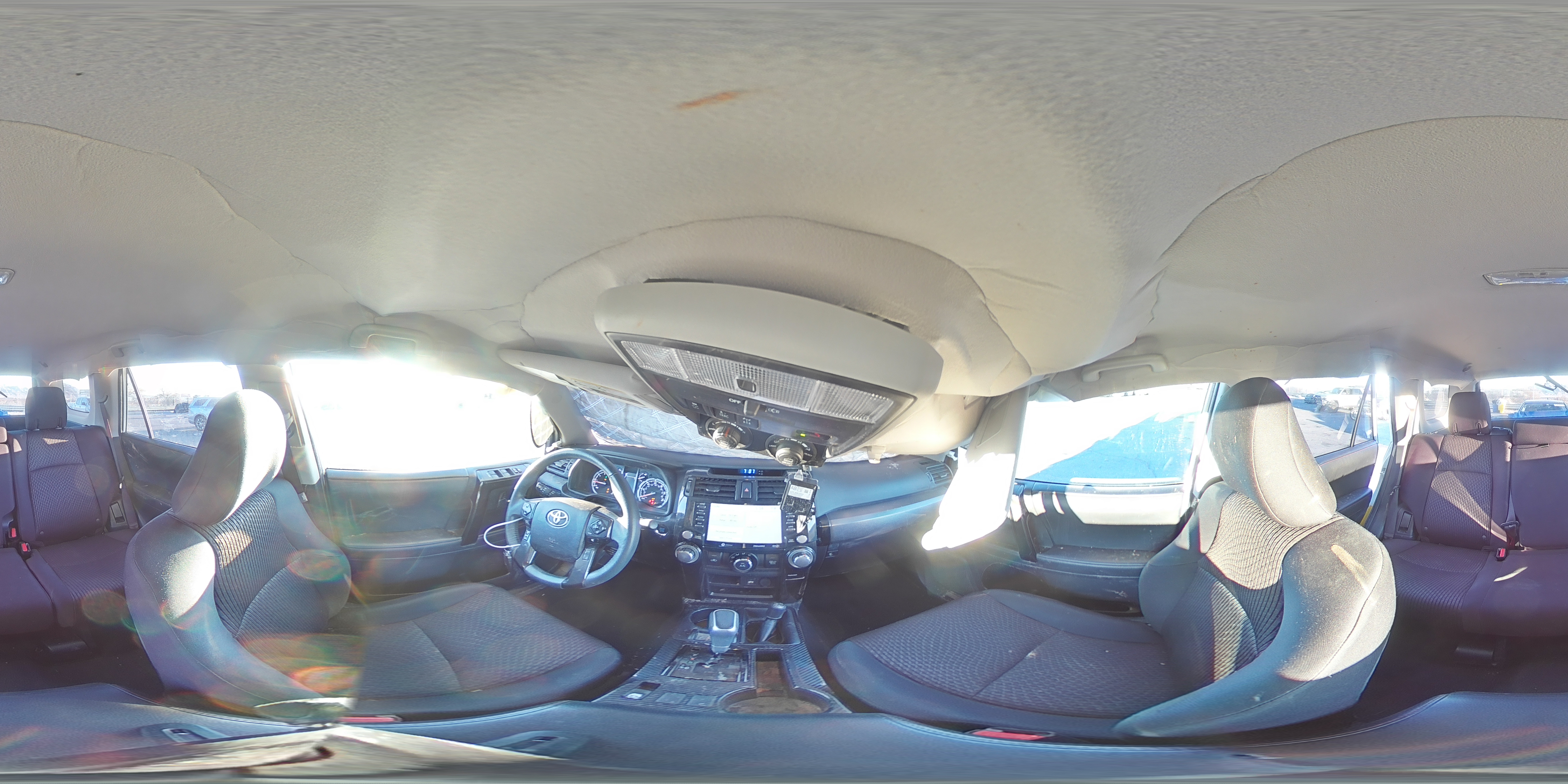 2022 Toyota 4Runner - Image 14