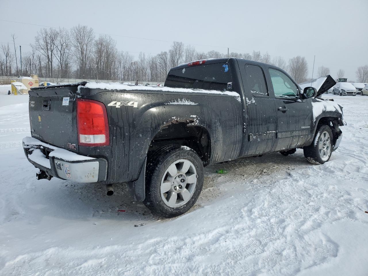 2011 GMC Sierra - Image 3